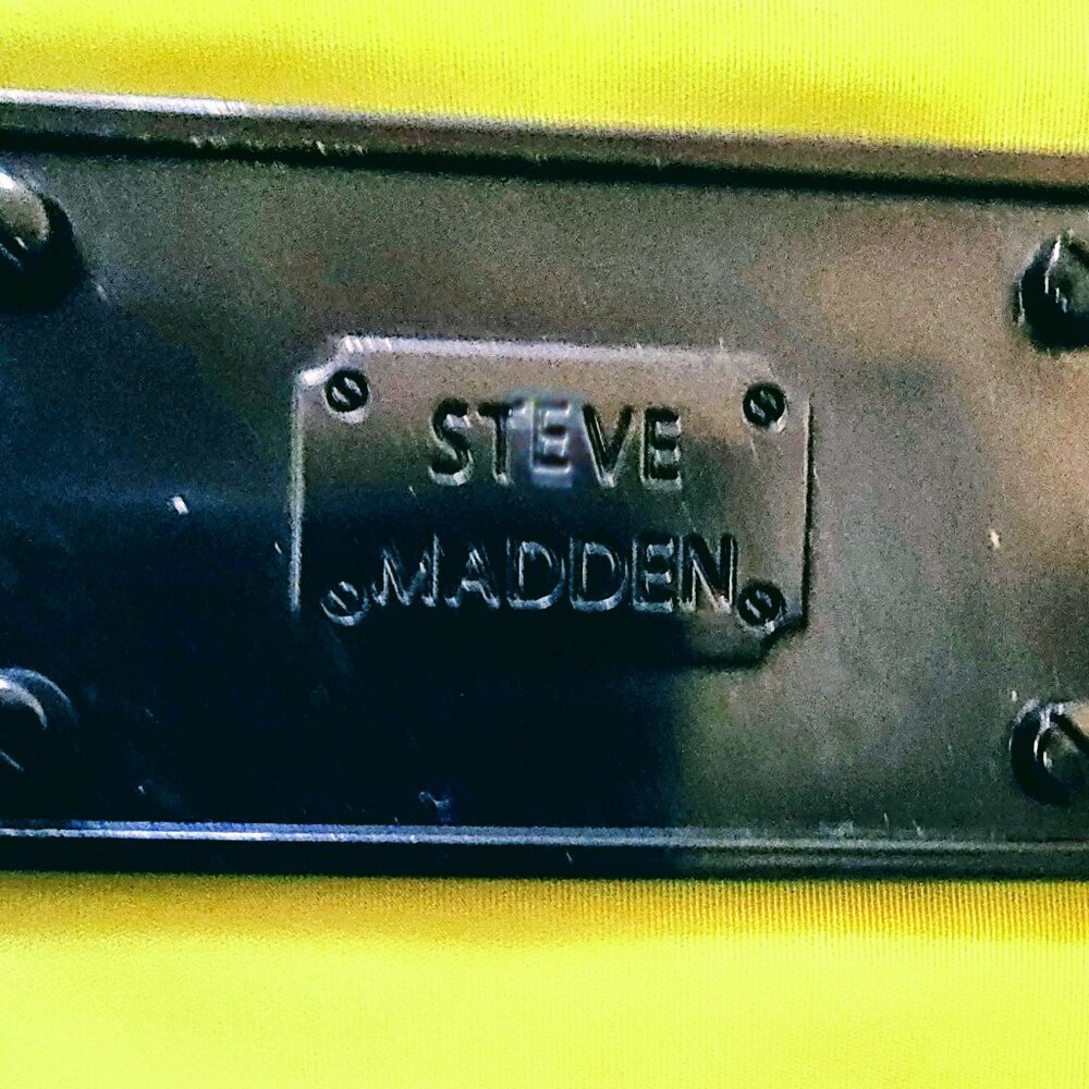 STEVE MADDEN NEON GREEN TOTE - Picture 2 of 12